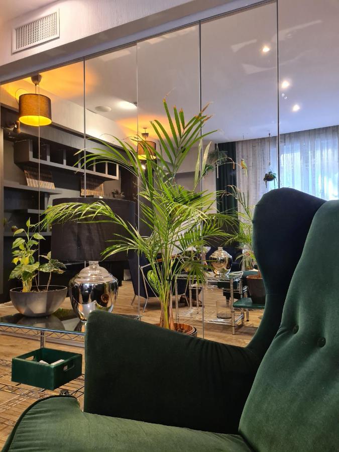 Serendipity Apartments - Montenapoleone ميلان المظهر الخارجي الصورة
